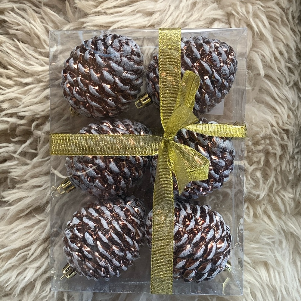 🆕 Bronze frosted pinecone ornaments 🆕